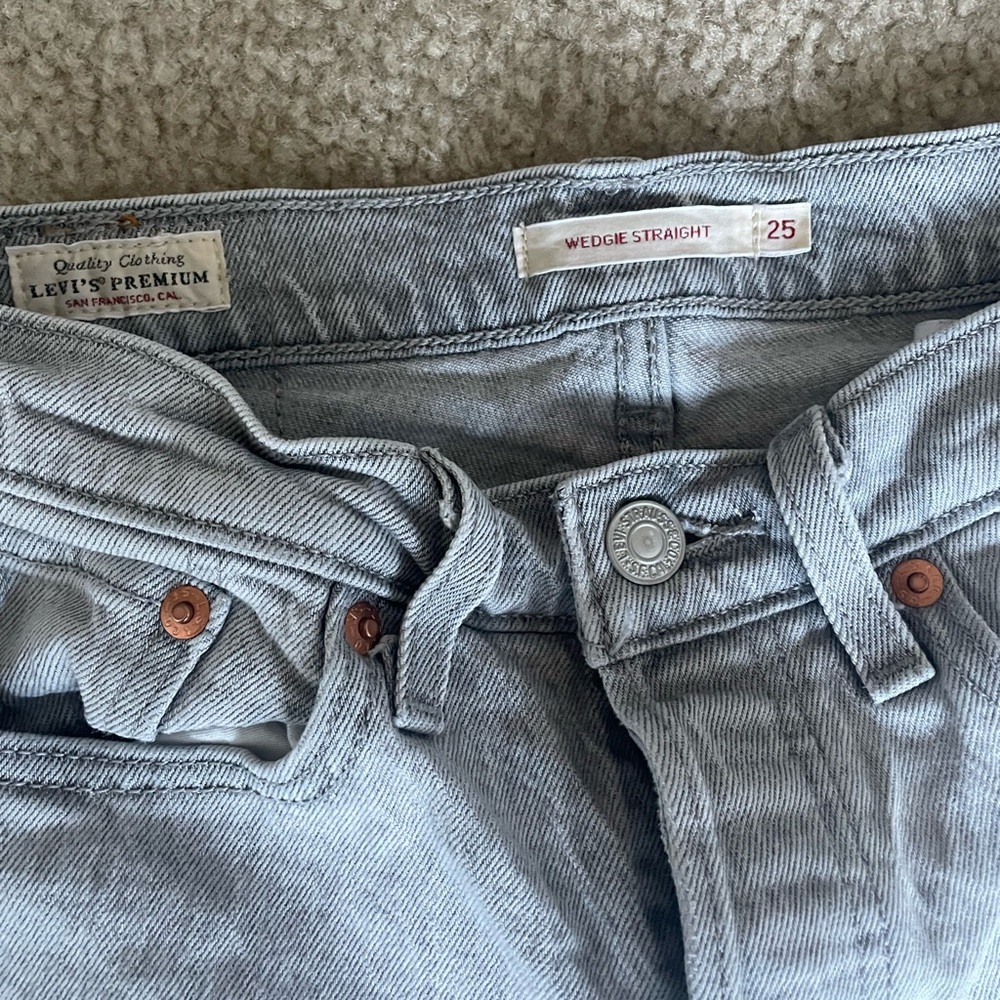 levi’s wedgie straight jean